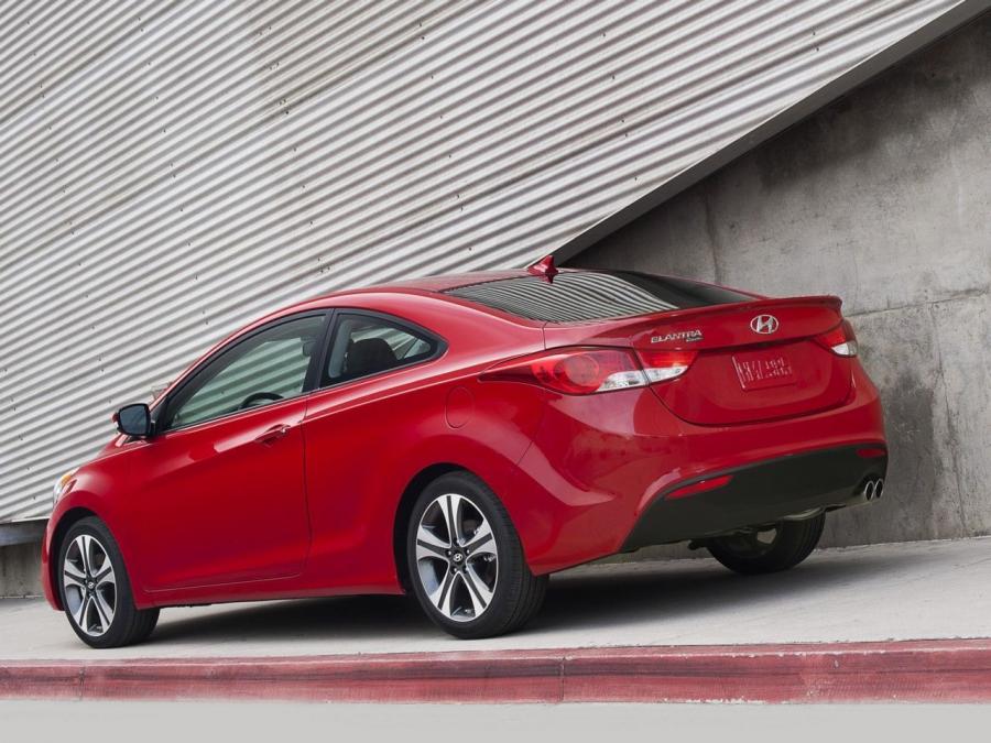  Hyundai Elantra Coupe 2012 года  (фото 26 из 88)
